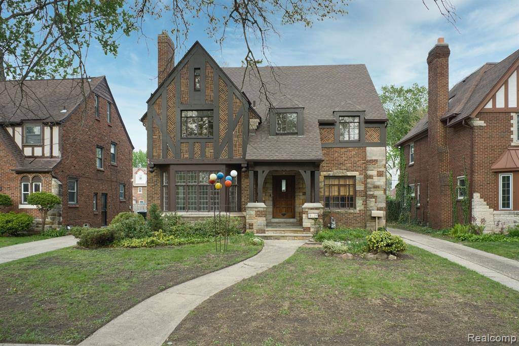 Detroit, MI 48221,18634 OAK Drive