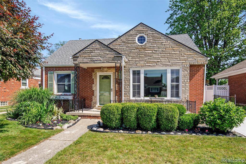Center Line, MI 48015,8123 McKinley