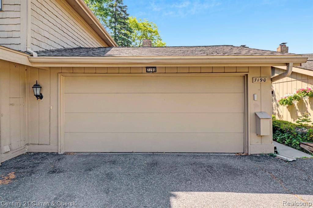 West Bloomfield Twp, MI 48322,7190 Pebble Park Drive