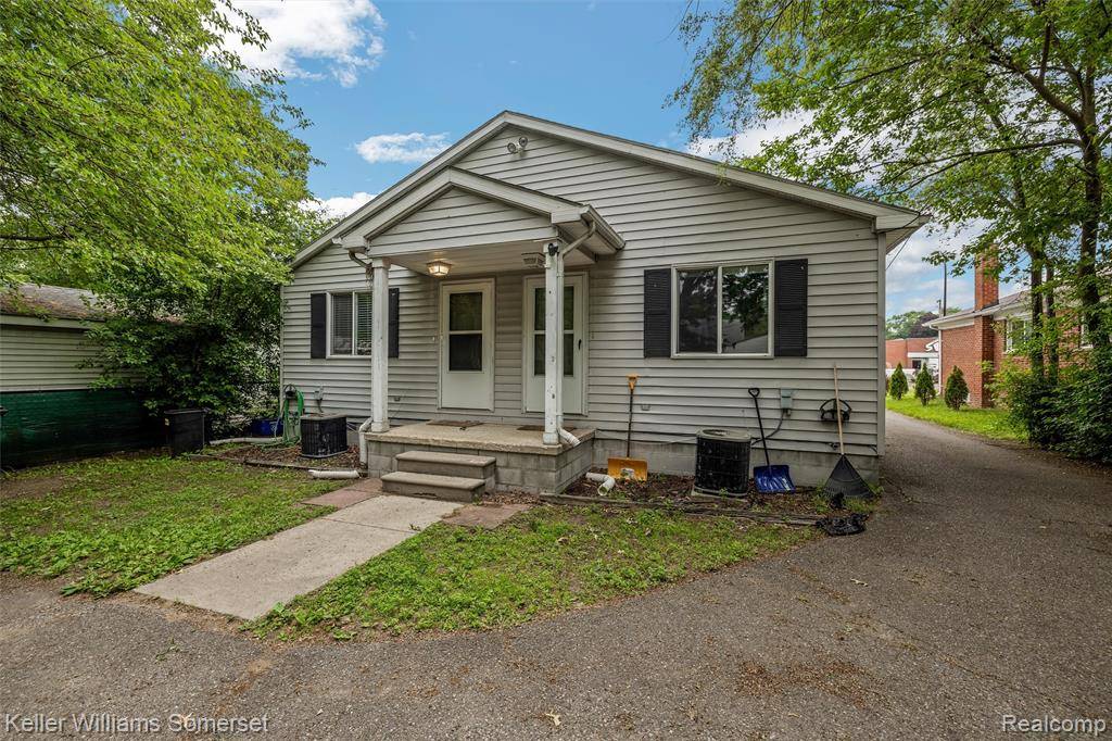 Ferndale, MI 48220,1545 W 9 Mile Road