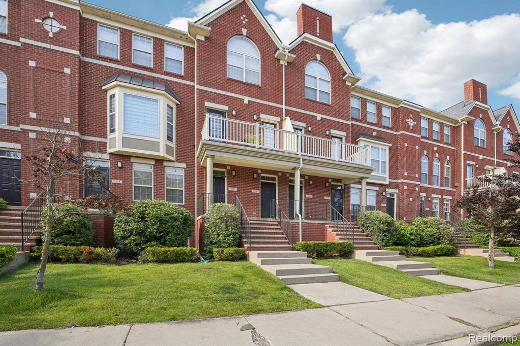 Troy, MI 48084,3207 Camden Drive 7 110