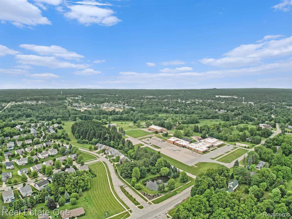 Holly Twp, MI 48442,367 Otter Run Road