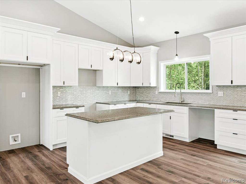 Columbus Twp, MI 48063,9711 CRAWFORD