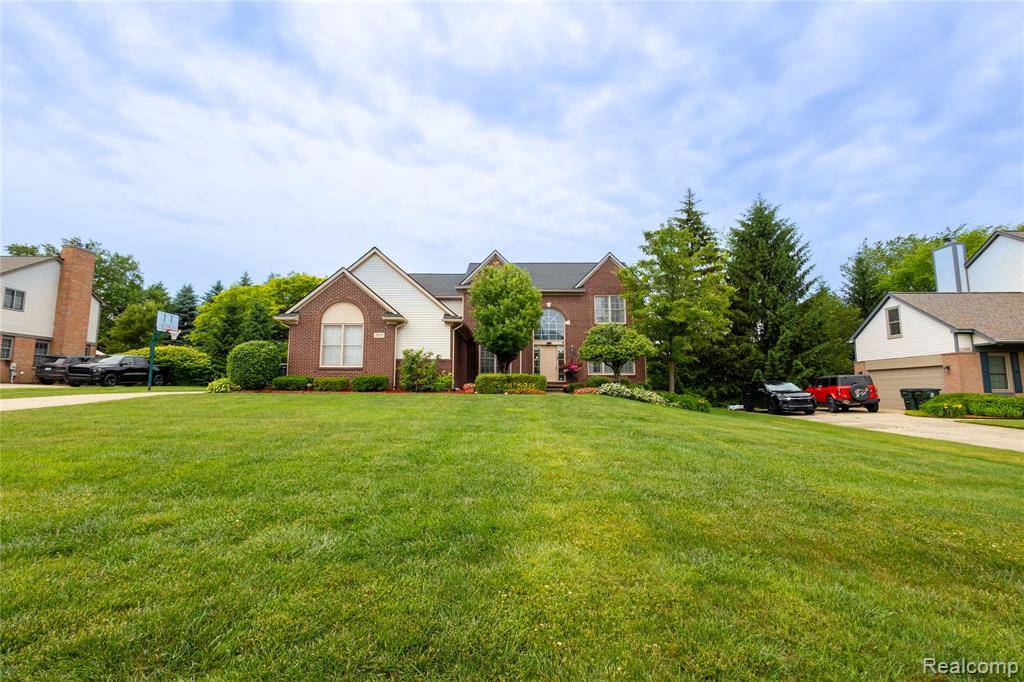 Lake Orion Vlg, MI 48360,3970 May Center Road
