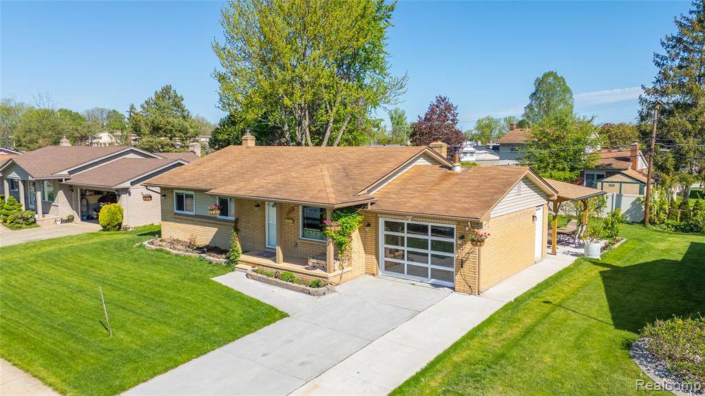 Livonia, MI 48154,36976 5 MILE Road