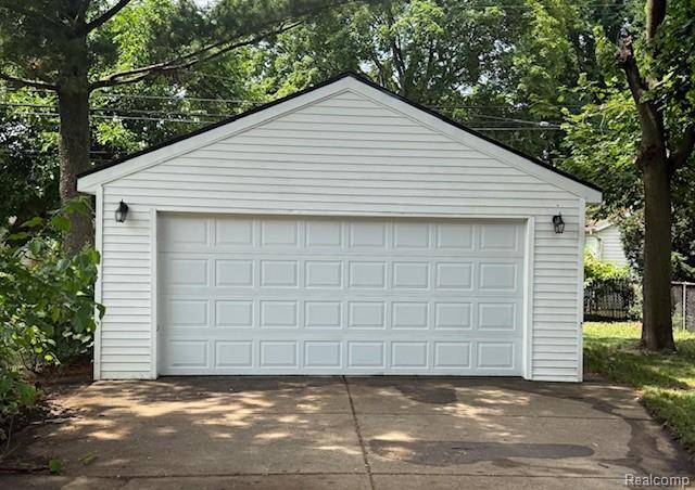 Dearborn, MI 48124,22509 Gregory Street