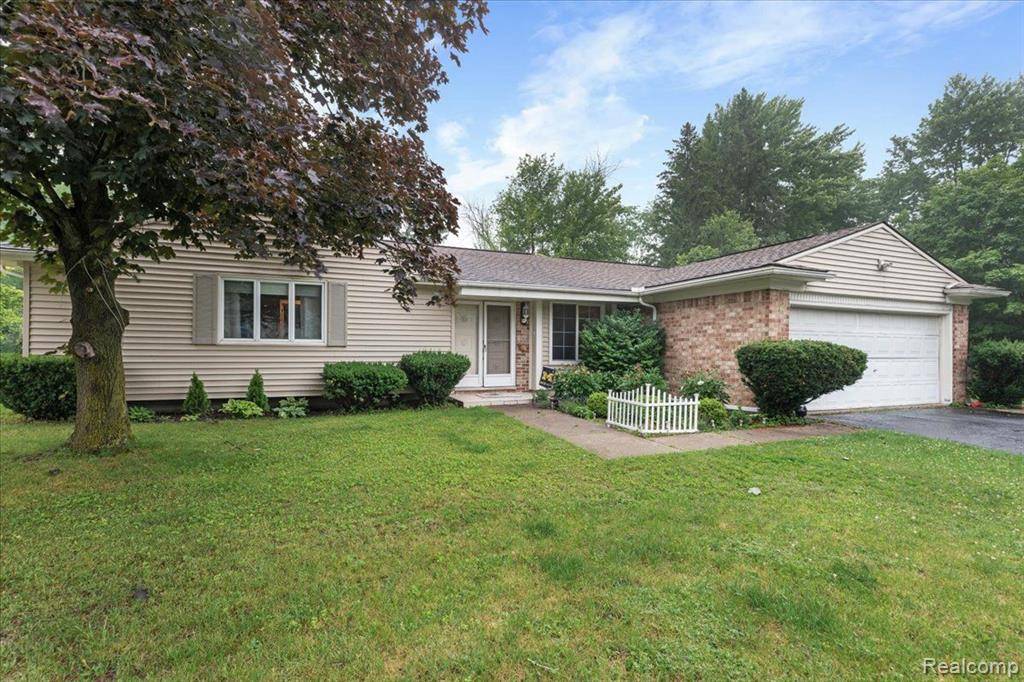 Orion Twp, MI 48360,2280 Geyer