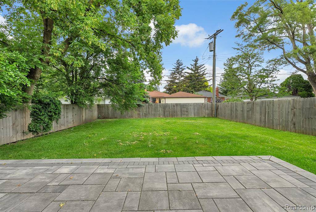 Royal Oak, MI 48073,423 Woodlawn Avenue