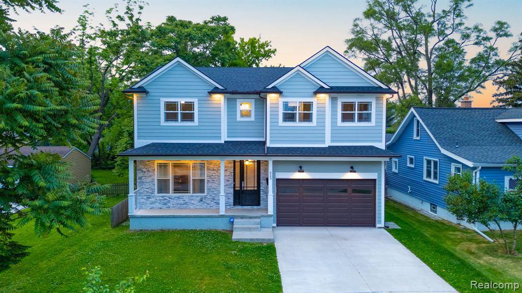 Royal Oak, MI 48073,423 Woodlawn Avenue