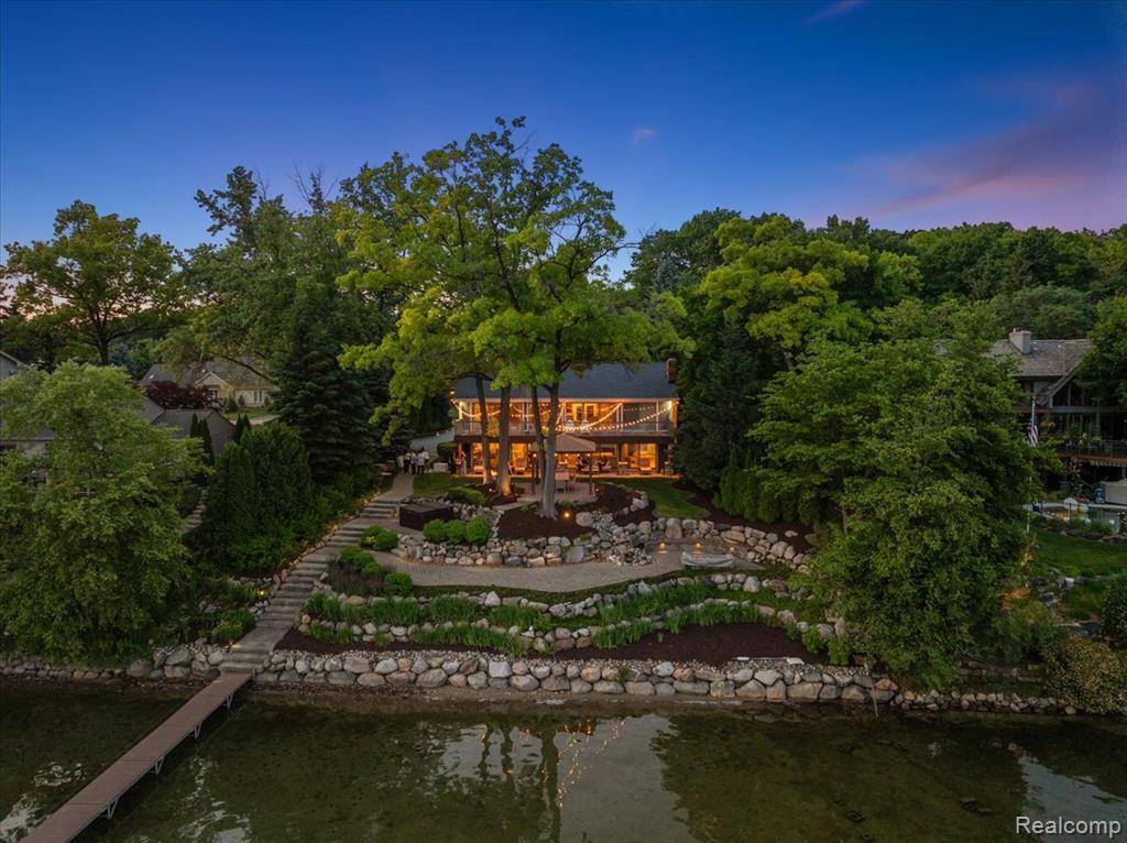 West Bloomfield Twp, MI 48324,3678 Elder Road S