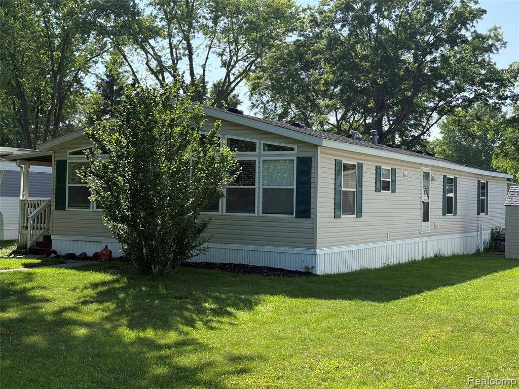 Romulus, MI 48174,27444 Bordeau Drive