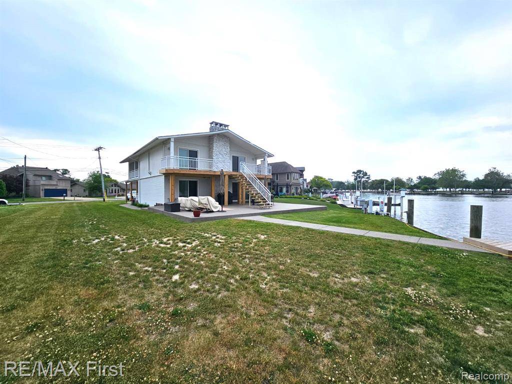 Harrison Twp, MI 48045,38025 Huron Pointe Drive