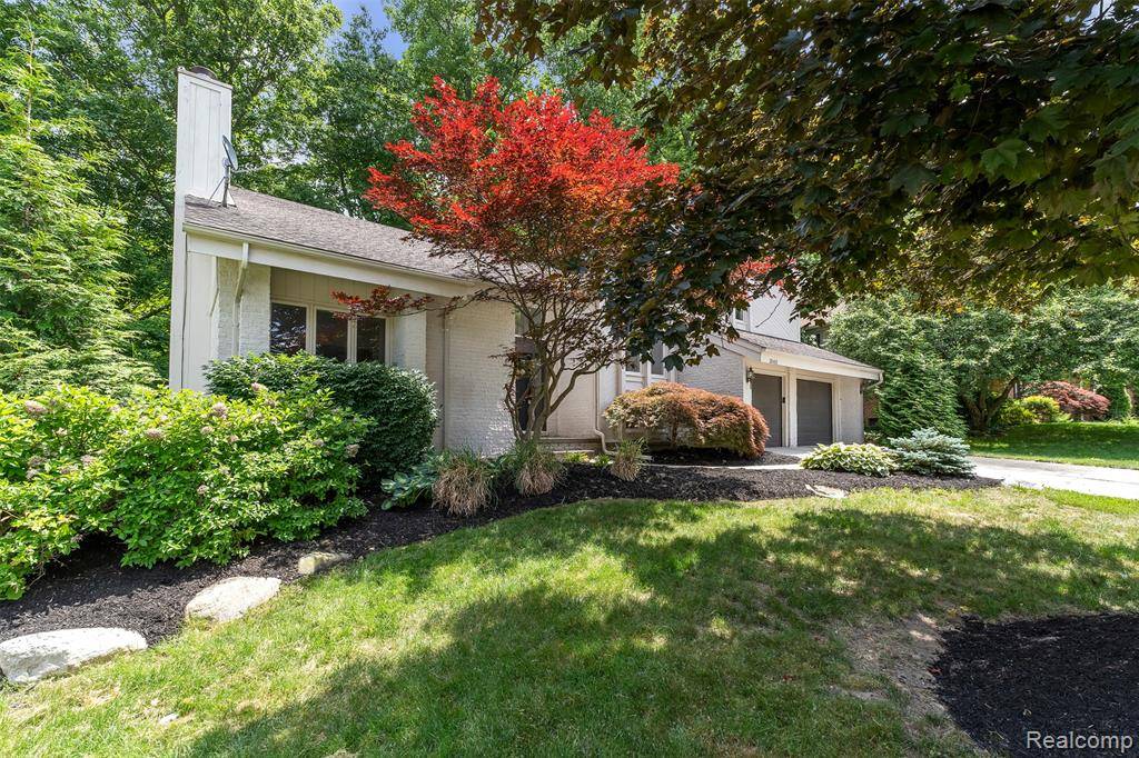 Farmington Hills, MI 48331,30462 Knighton Drive