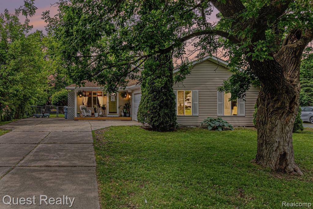 Waterford Twp, MI 48328,2954 Chrysler Avenue