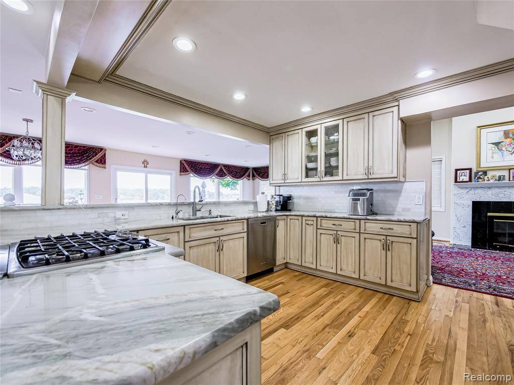 West Bloomfield Twp, MI 48324,7660 Barnsbury Drive