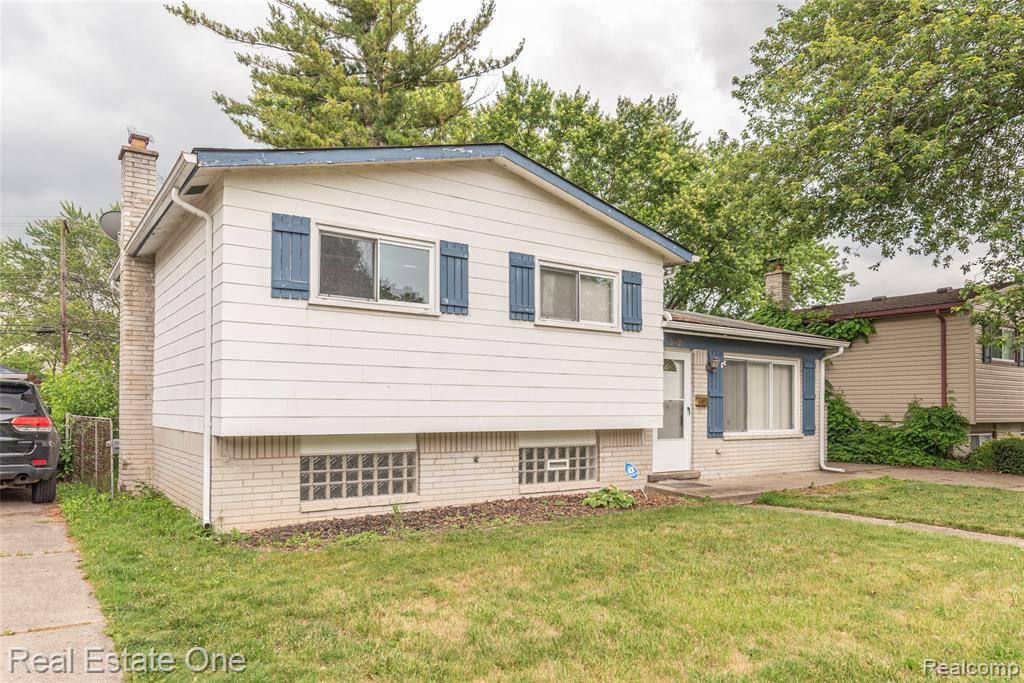 Westland, MI 48186,31121 Avondale Street