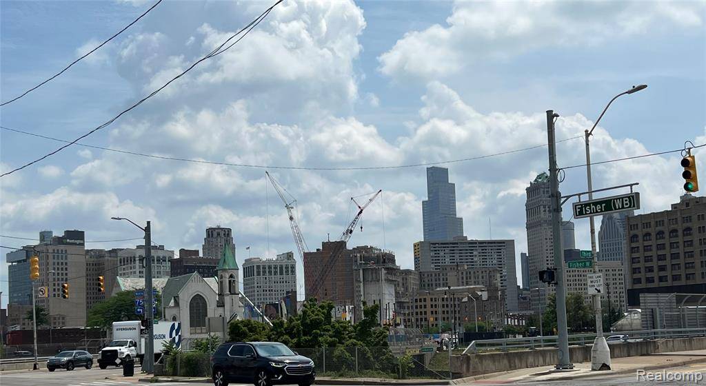 Detroit, MI 48201,828 W Fisher Freeway