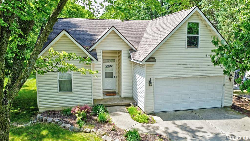 Ortonville Vlg, MI 48462,333 Sherman Court