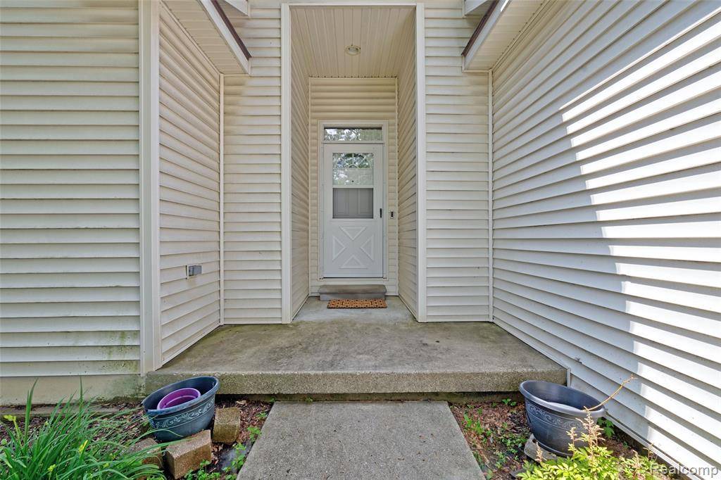 Ortonville Vlg, MI 48462,333 Sherman Court