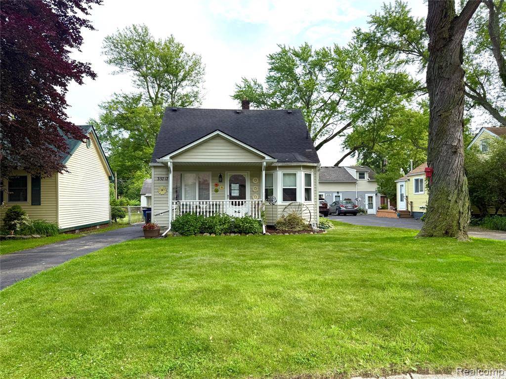 Westland, MI 48186,35717 Columbia Avenue