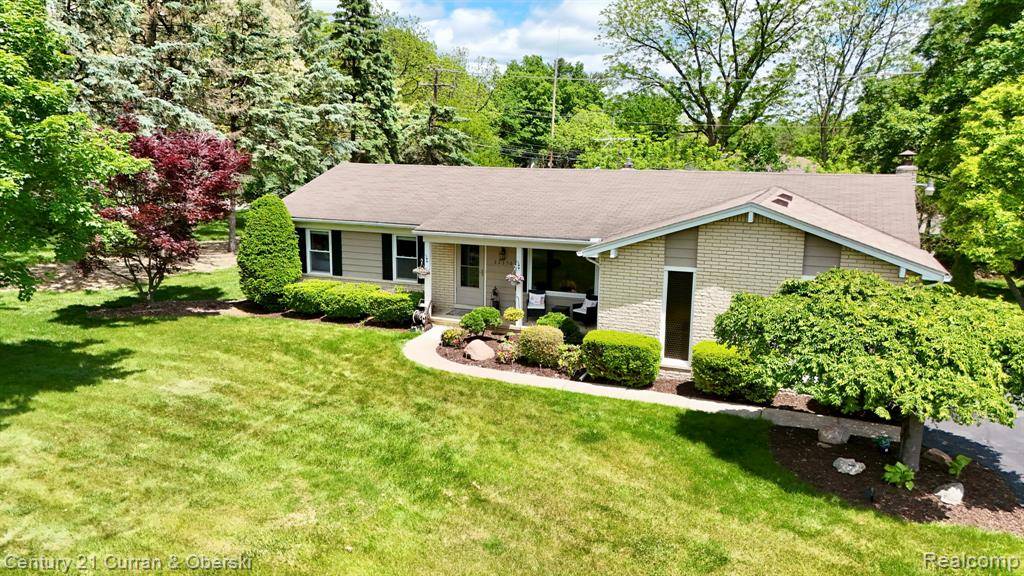 Novi, MI 48167,22356 CONNEMARA Drive