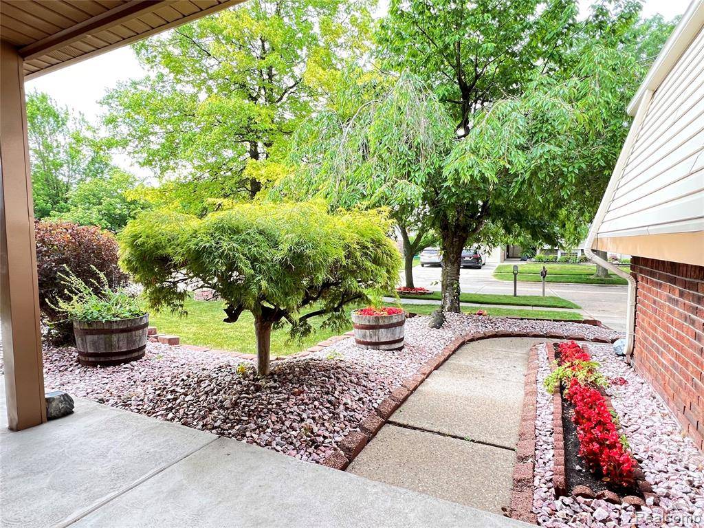 Canton Twp, MI 48187,6746 EDGEWOOD Road
