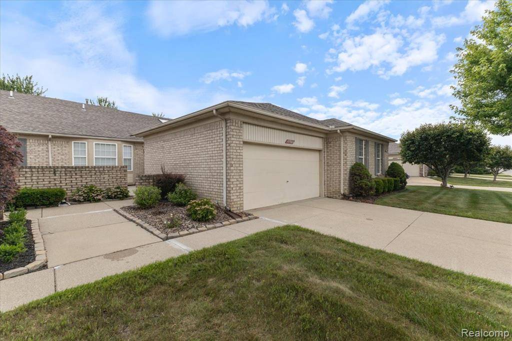 Macomb Twp, MI 48044,17703 Pleasant Valley Drive
