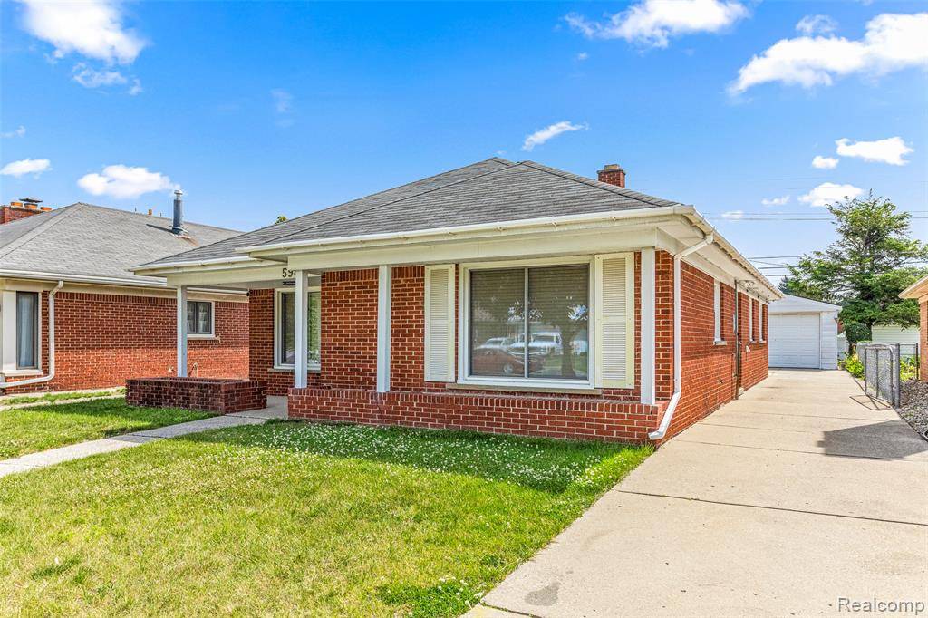Dearborn Heights, MI 48127,5944 Hubbell Street