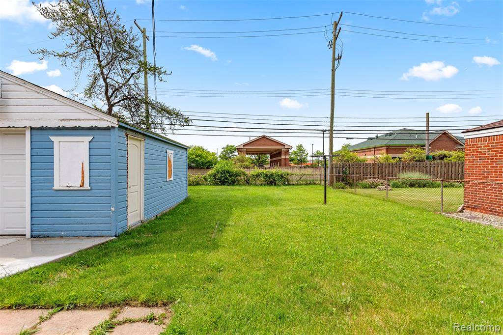 Dearborn Heights, MI 48125,25545 OAKLAND Drive
