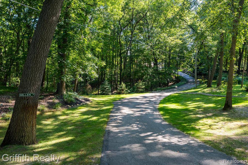 Brighton, MI 48114,2385 Corlett Road