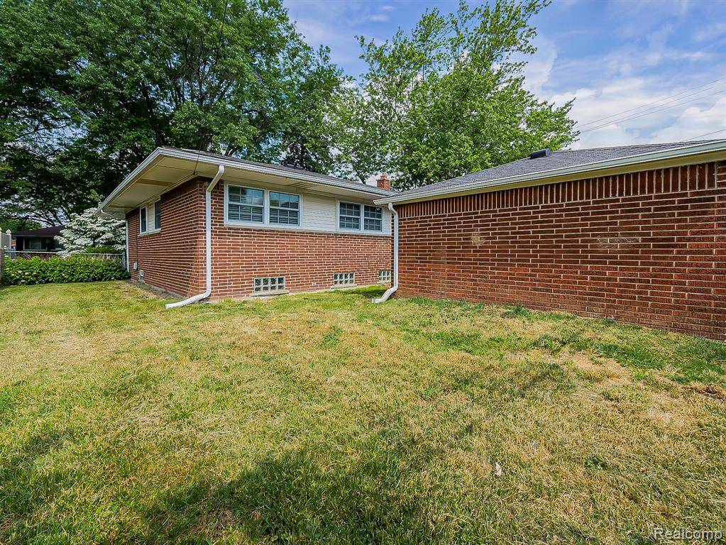 St. Clair Shores, MI 48080,24620 Wood Street
