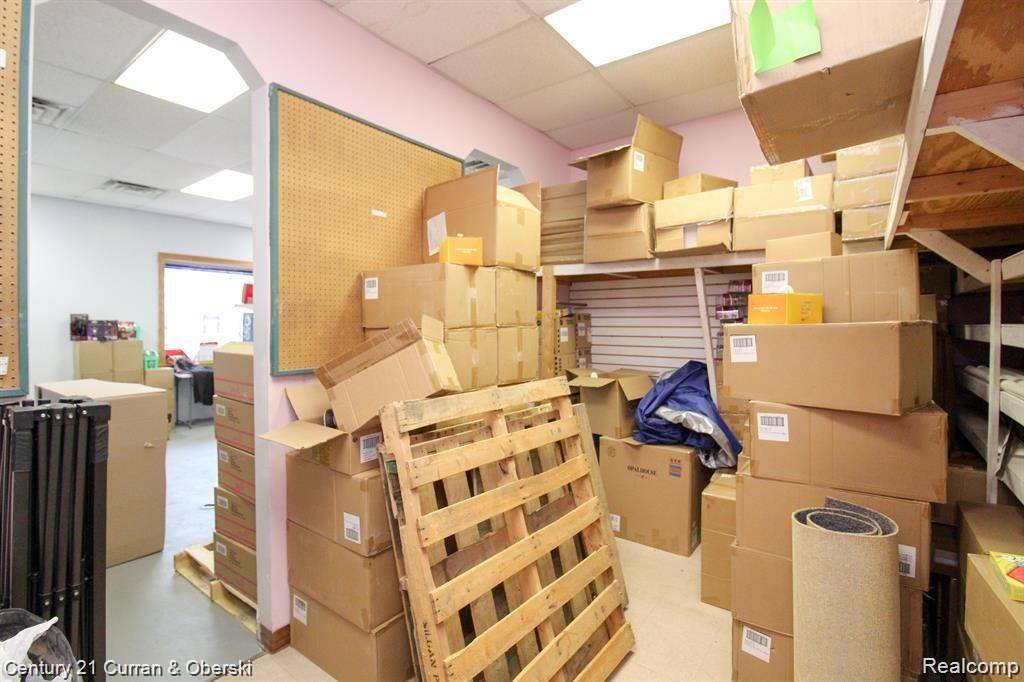 Lincoln Park, MI 48146,3929 Dix Highway