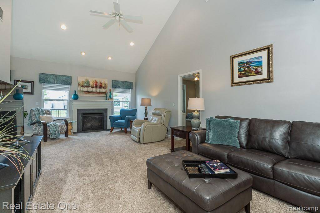 Auburn Hills, MI 48326,3529 Grove Lane