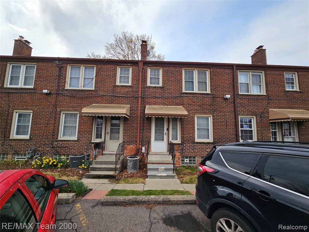 Dearborn, MI 48126,4636 Firestone Street 24
