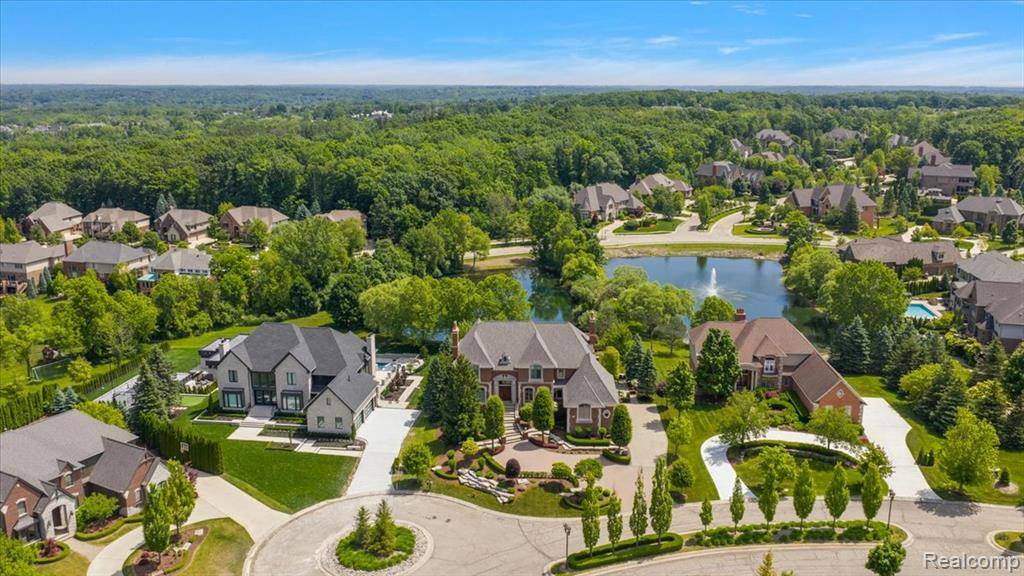 Rochester, MI 48306,2848 Croftshire Court