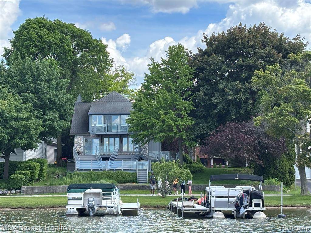Sylvan Lake, MI 48320,2222 Garland Street