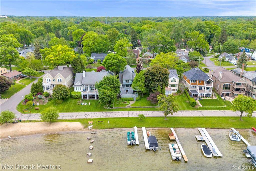 Sylvan Lake, MI 48320,2222 Garland Street