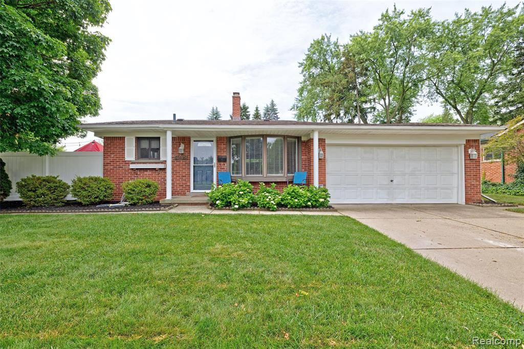 Plymouth, MI 48170,41429 Greenbriar Lane