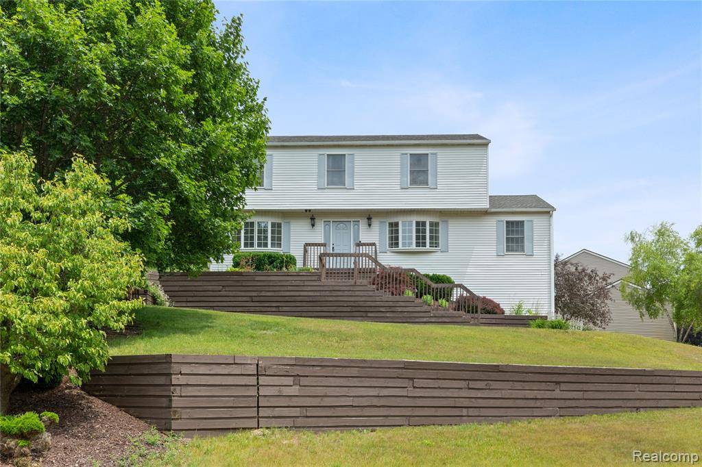 Green Oak Twp, MI 48189,10944 Charring Cross Circle