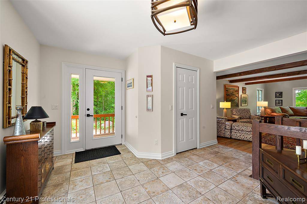 Independence Twp, MI 48346,7340 Deer Lake Road