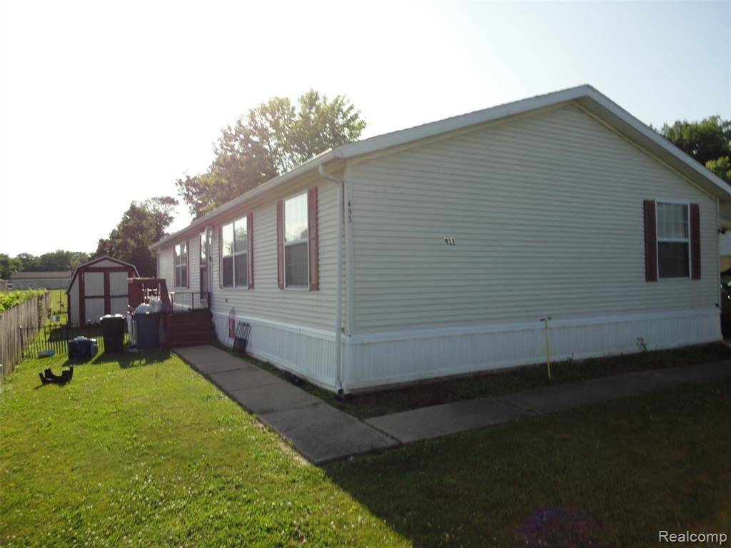 Bedford Twp, MI 48182,453 Glencoe Drive