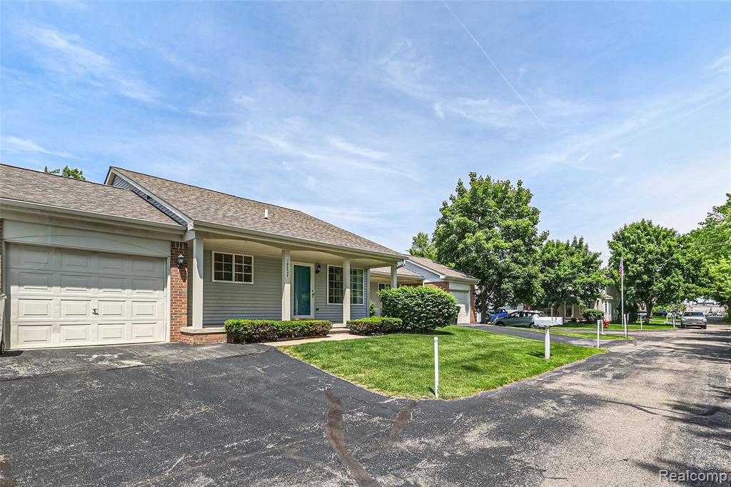 Roseville, MI 48066,19227 Mandarin Drive