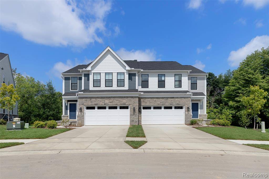 West Bloomfield Twp, MI 48323,5332 Trail Vista Dr