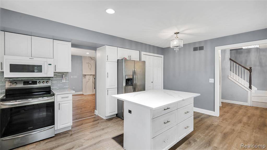 West Bloomfield Twp, MI 48324,6596 Corral Court