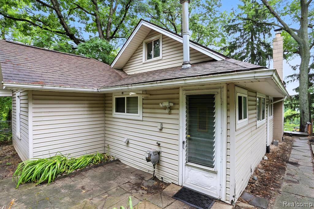 Orion Twp, MI 48362,481 Heights Road