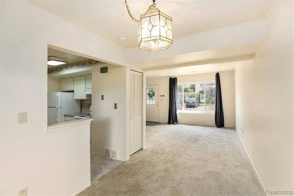 Waterford Twp, MI 48327,1381 Laurel Valley Drive