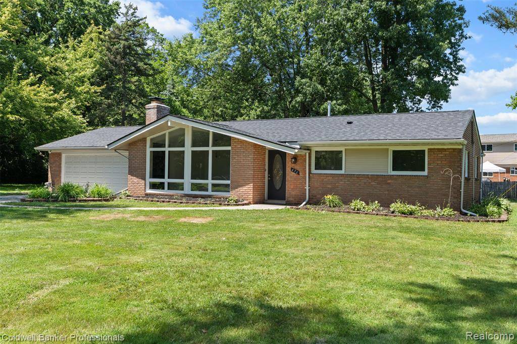 Troy, MI 48084,476 Kirk Lane Drive