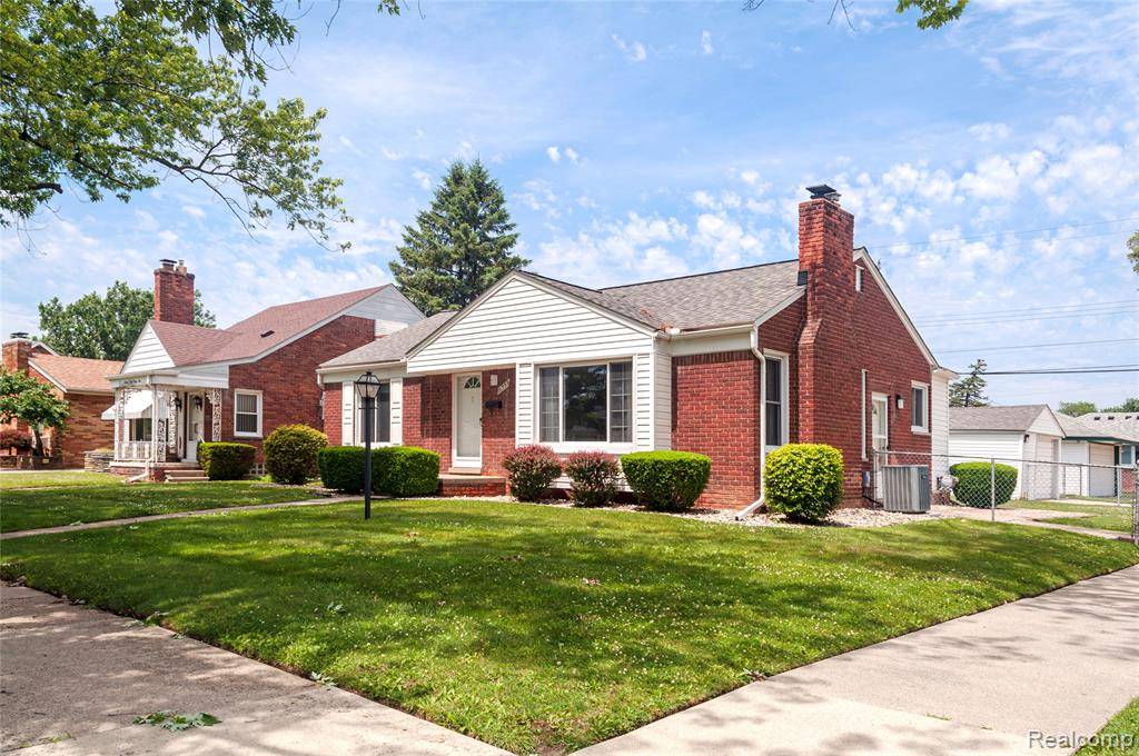 Eastpointe, MI 48021,16555 Juliana Avenue