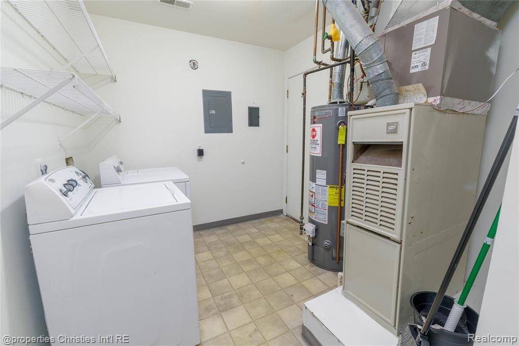 West Bloomfield Twp, MI 48322,6600 Ridgefield Circle