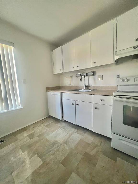 Oak Park, MI 48237,22116 Dante Street 117